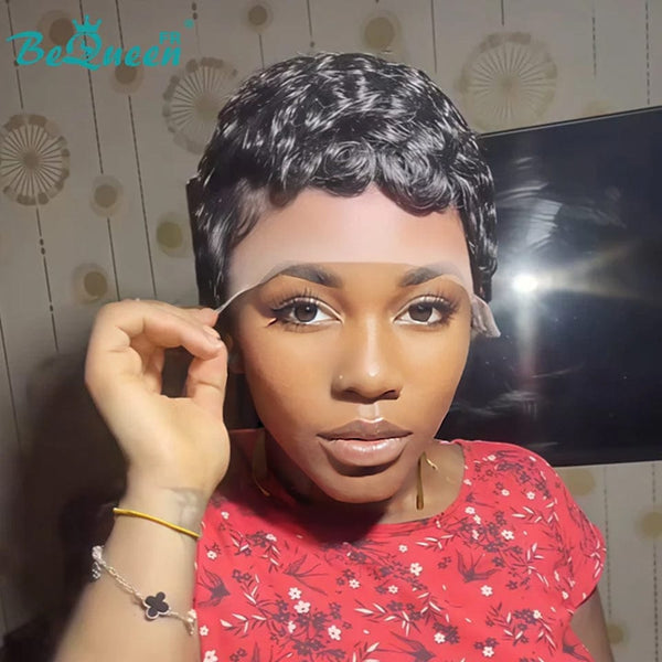 Bequeen Perücke „Chioma“ Pixie schwarz lockig ohne Kleber Ready-to-wear Seitenscheitel